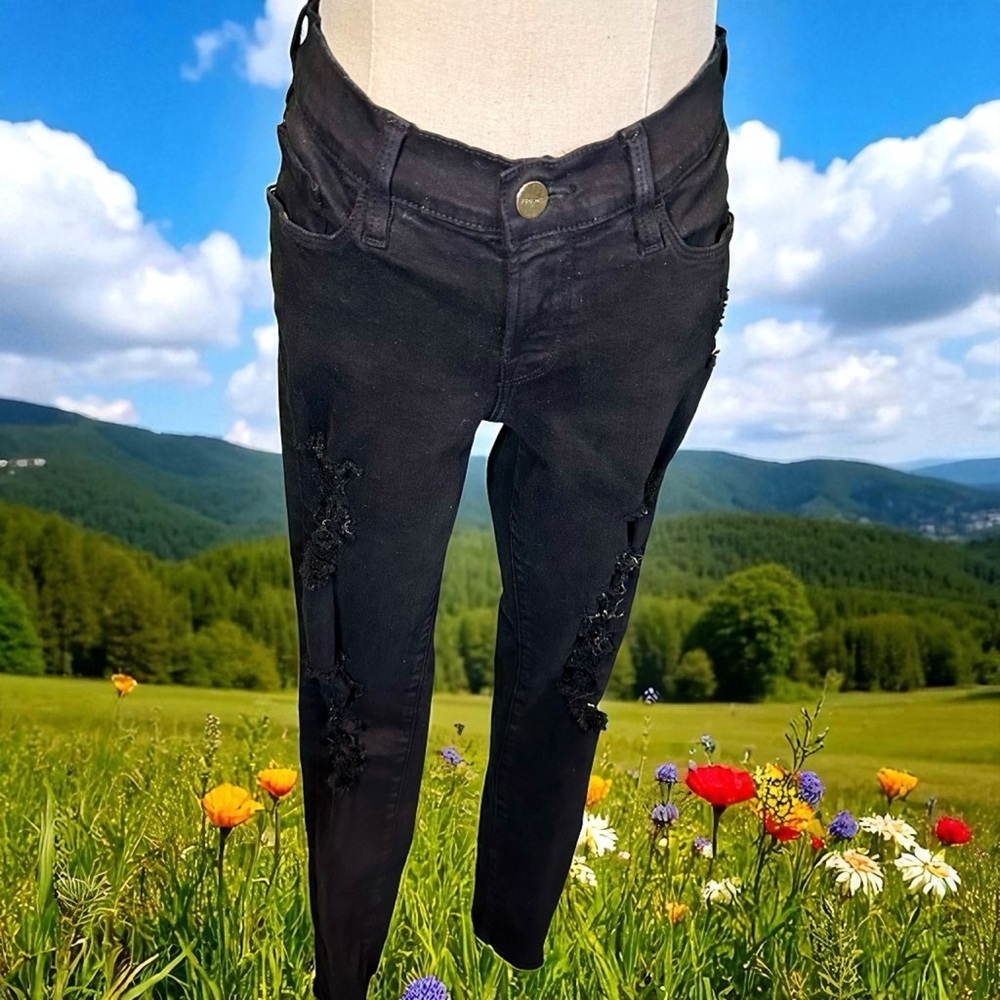 Frame Denim ‘Le Skinny De Jeanne’ in Distressed “Film Noir” Black Size 26 - Picture 15 of 16
